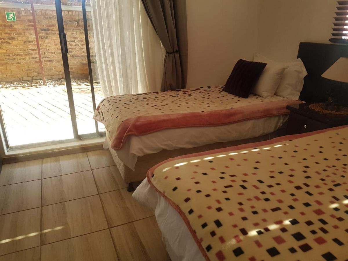 Aliwal Villa Guest Lodge المظهر الخارجي الصورة